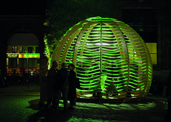 People gathering and chatting under the Algae Dome in Copenhagen, 2017 (credit: N. A. Vindelev, 2017). AGATHÒN 06 | 2019