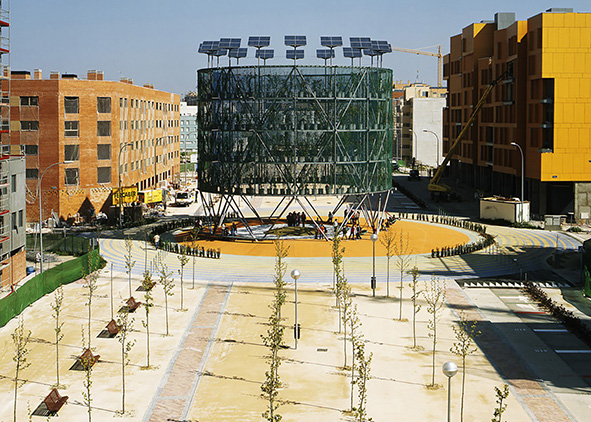 Eco-Bulevar de Vallecas (2004-07) in Madrid, designed by Belinda Tato, Jose Luis Vallejo, and Diego García-Setién (credits: E. P. Doiztua, 2007; B. Tato, J. L. Vallejo, and D. García-Setién, 2007). AGATHÓN 15 | 2024