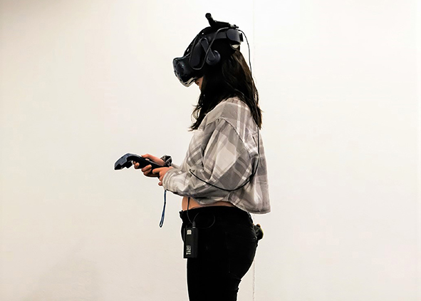 Experiment with virtual reality as part of the RESO¬NANCES Project (credit: A. Mendoza, 2022). AGATHÓN 16 | 2024